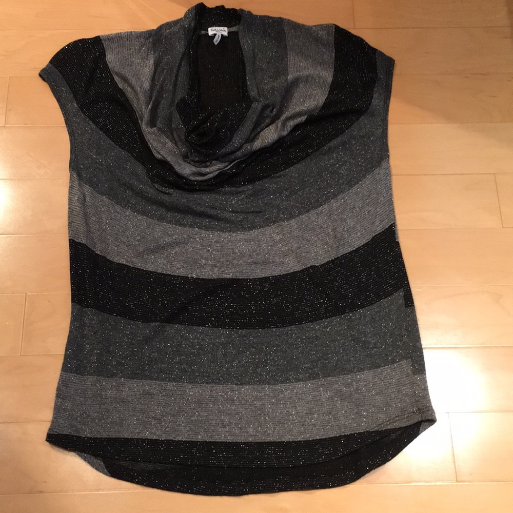 Splendid knit top with metallic threading size S